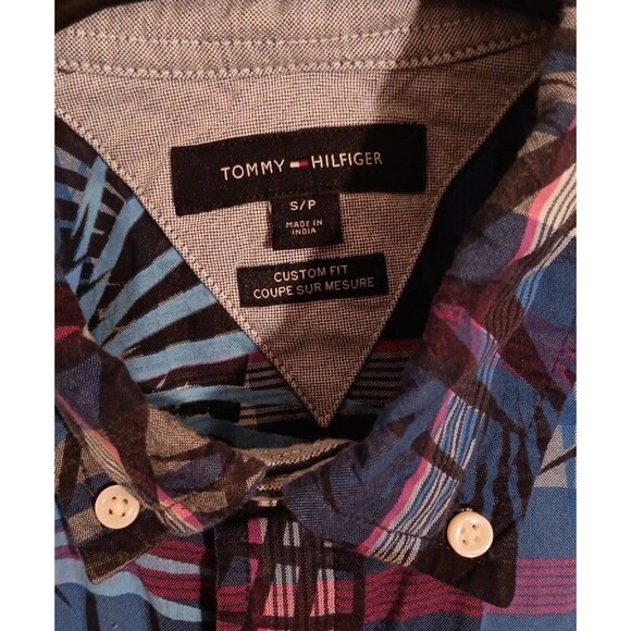 Tommy Hilfiger Shirt Size S/P Button Front Blue Hawaiian. Short Sleeve. - Picture 3 of 5